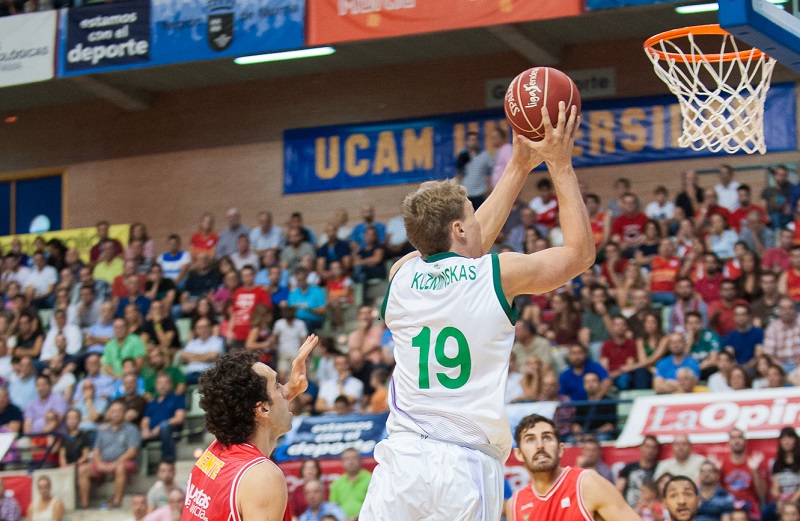 UCAM Murcia vs Unicaja galería de imágenes en la Liga Endesa