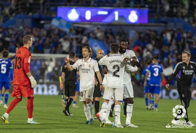 Carvajal celebra la portería a cero y explica la polémica con Djené