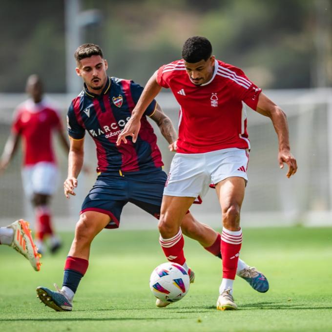 Levante UD Crónica del amistoso contra Nottingham Forest