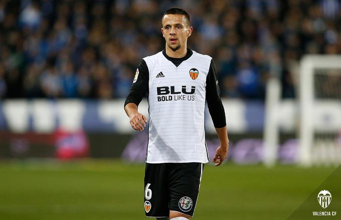 Nemanja Maksimovic está camino de Vigo. (Foto: Valencia CF)