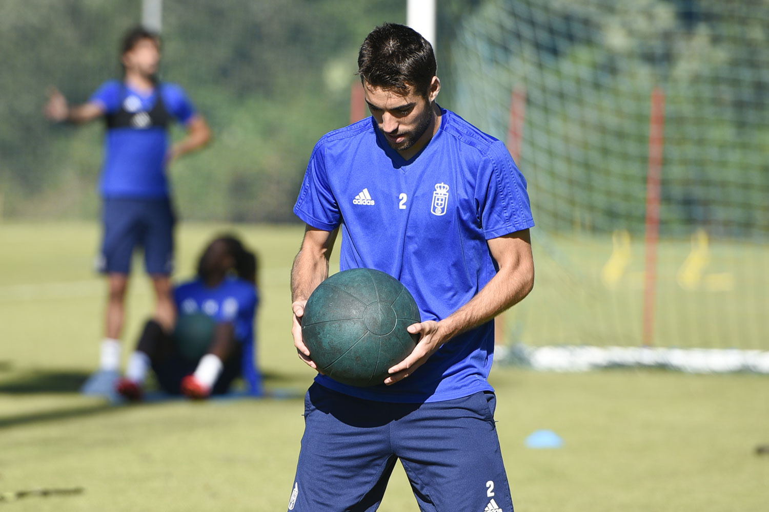 Diegui Johannesson realiza ejercicios de fuerza (Foto: Laura Caraduje).