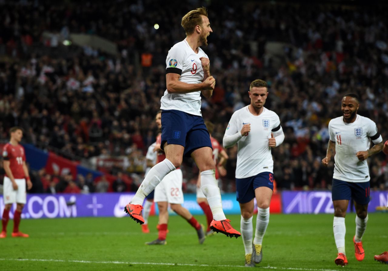 Harry Kane celebra un gol con Inglaterra. 