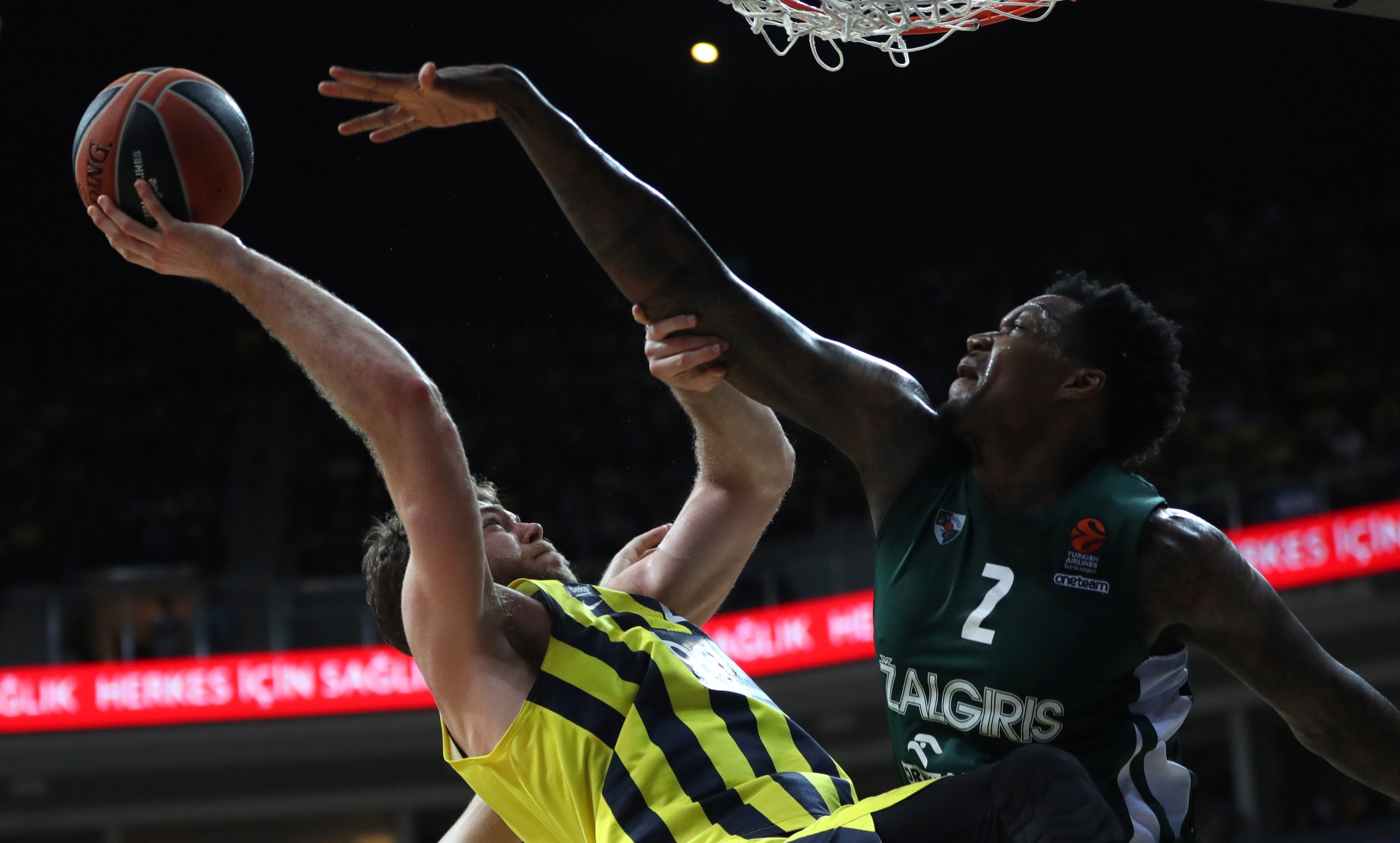 Fichajes Unicaja Baloncesto Deon Thompson Pasaporte Cotonou