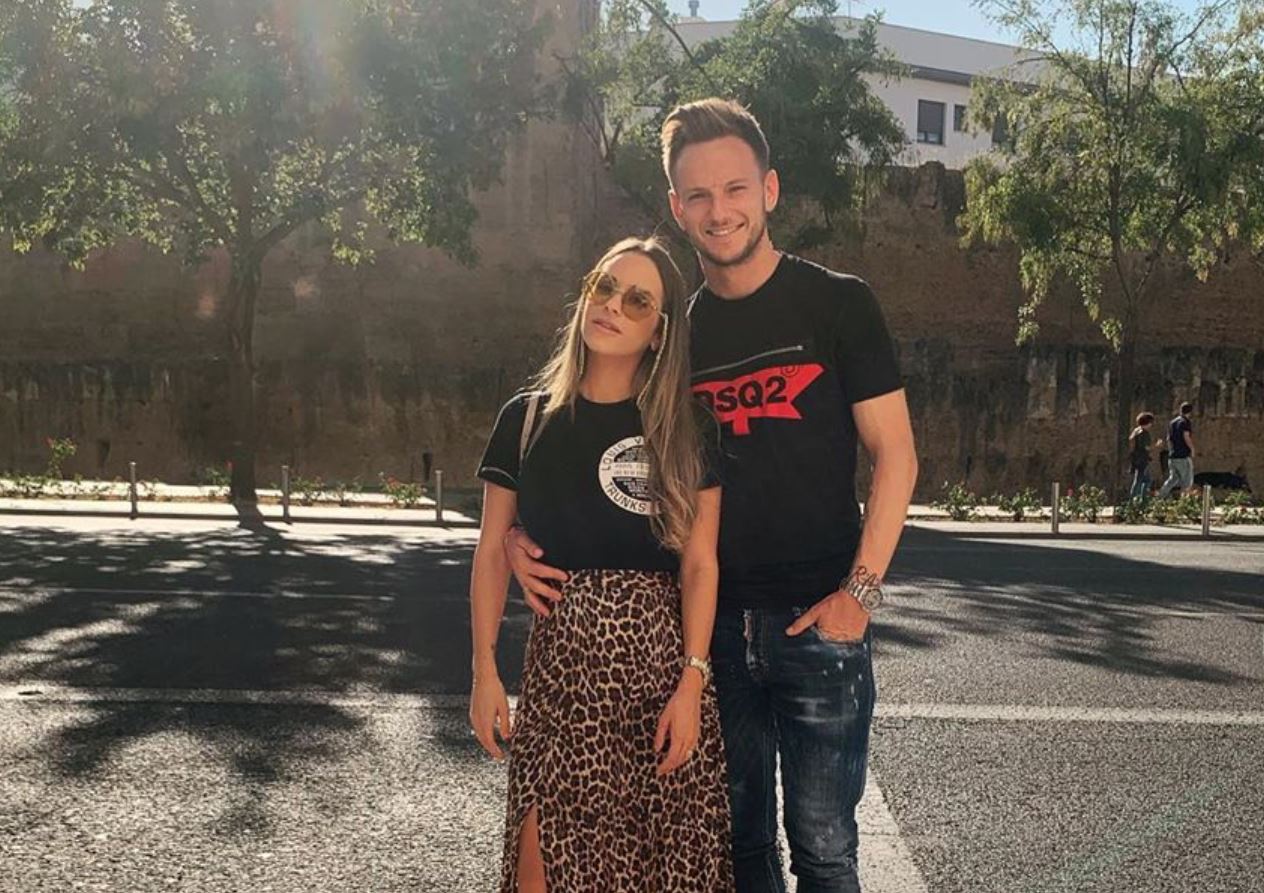 Ivan Rakitic Junto A Raquel Mauri En El Lugar Mas Bonito De Mundo