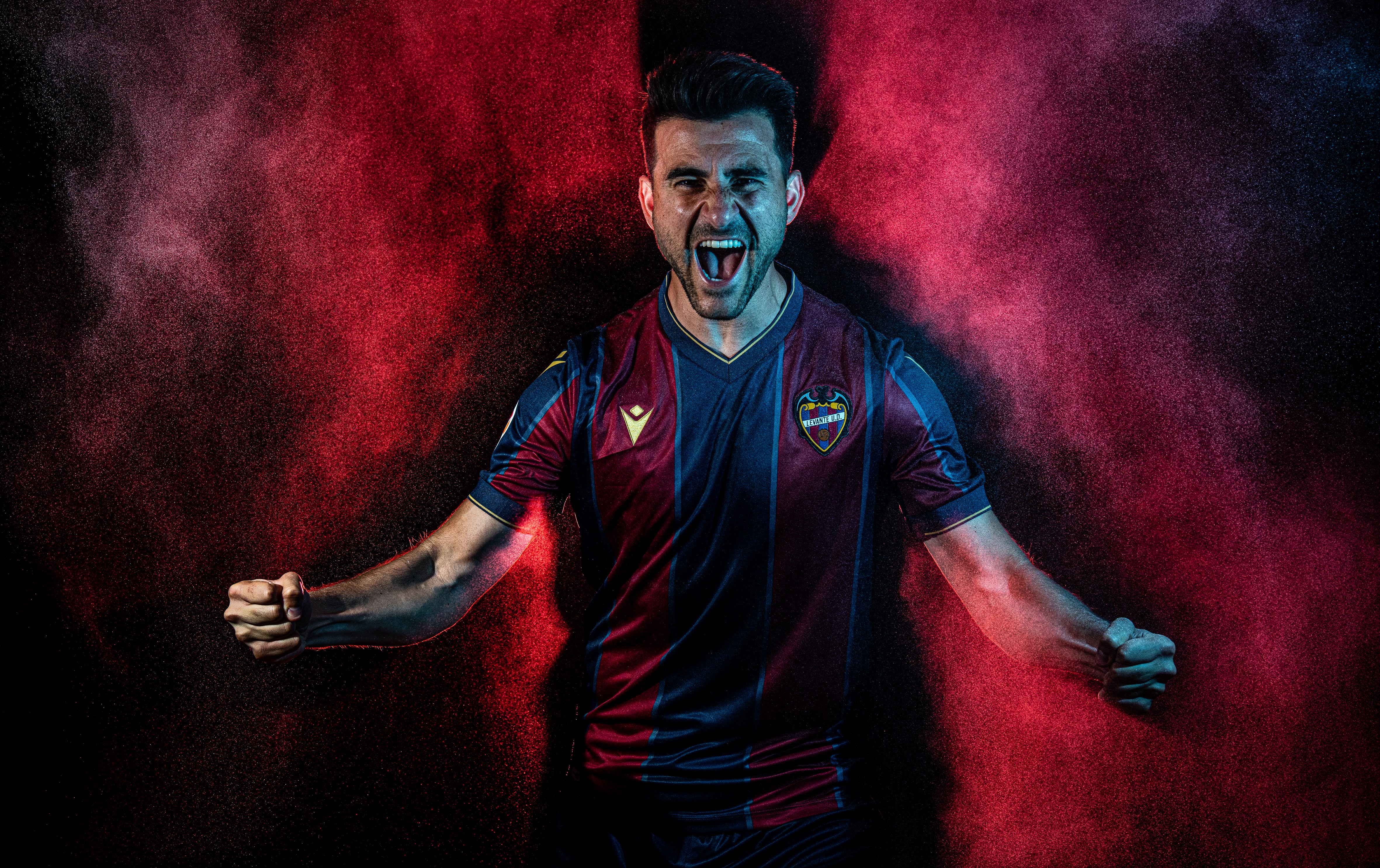 Wear the Levante UD colours at the grand final for promotion! Official  products at half price from this Tuesday in granota shops, Levante UD