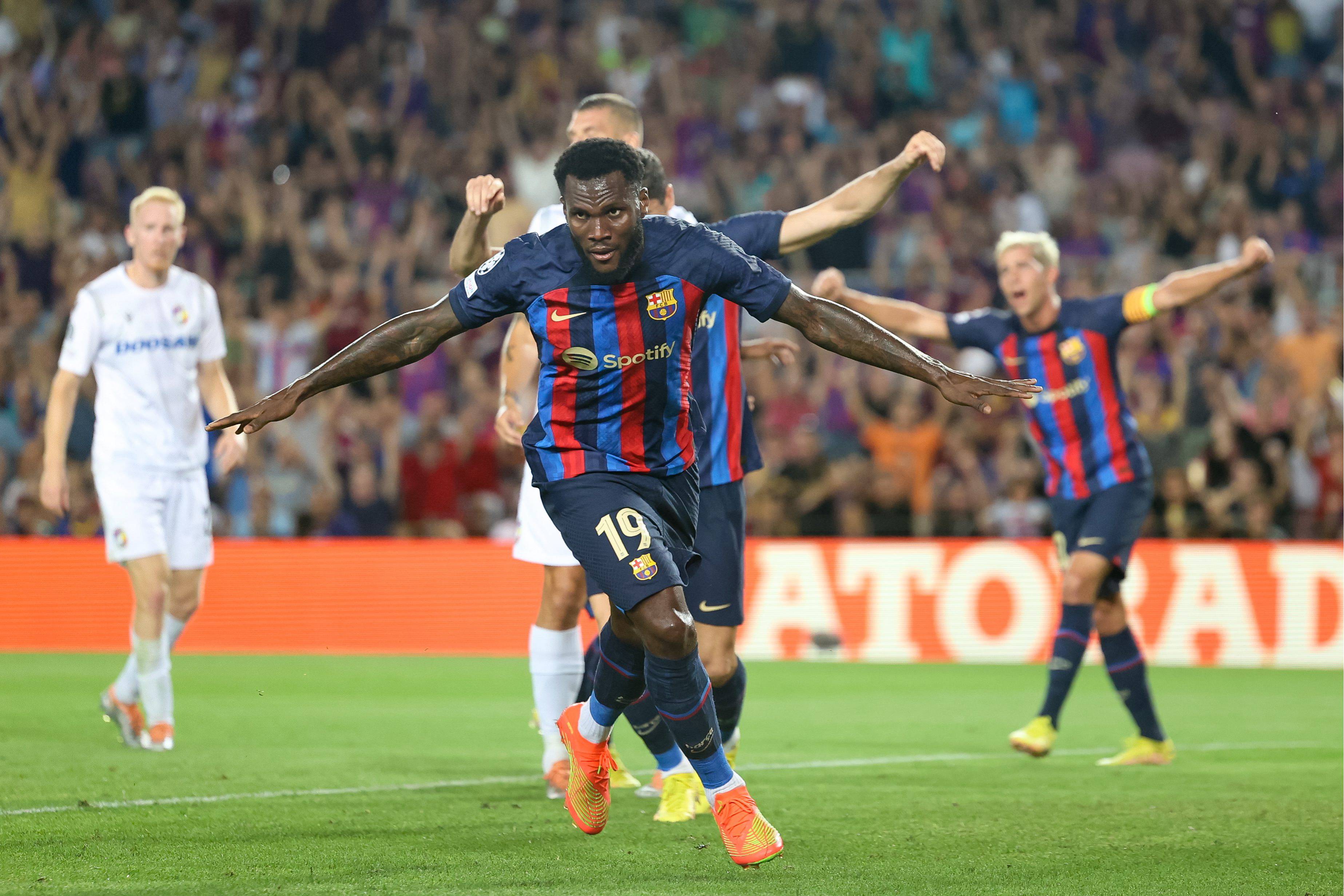 Kessié celebra su gol en el Barcelona-Viktoria Plzen (FOTO: Cordón Press).