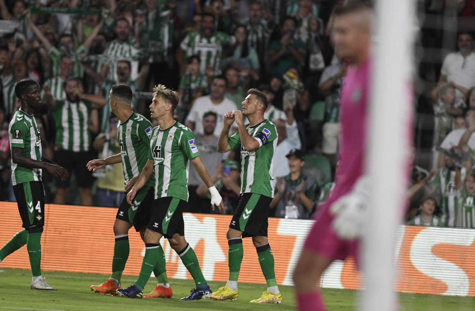 La acción del gol de Joaquín Sánchez ante el Ludogorets (Foto: Kiko Hurtado)