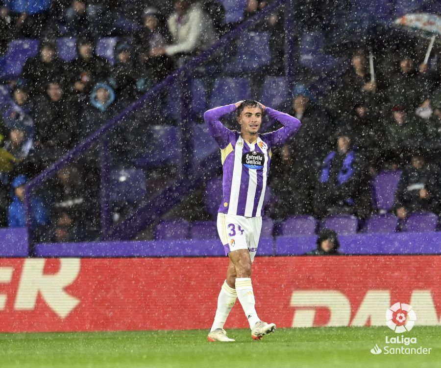 Rosa se lamenta en su debut con el Real Valladolid (Foto: LaLiga)