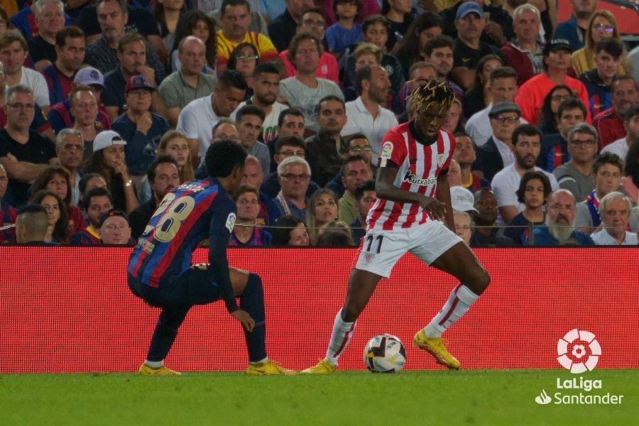 Nico Williams, durante el partido ante el Barcelona en el Camp Nou (Foto: LaLiga).