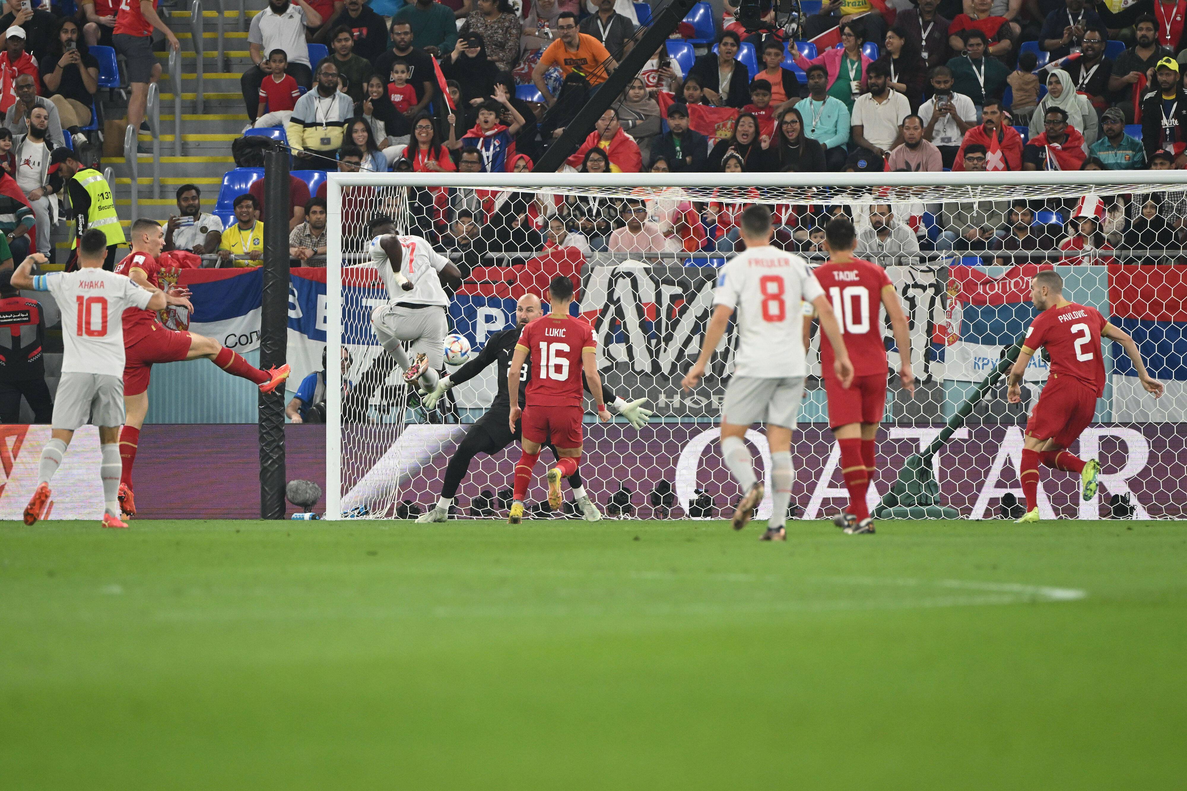 Lance del Serbia-Suiza en el Mundial de Qatar (Foto: Cordon Press).