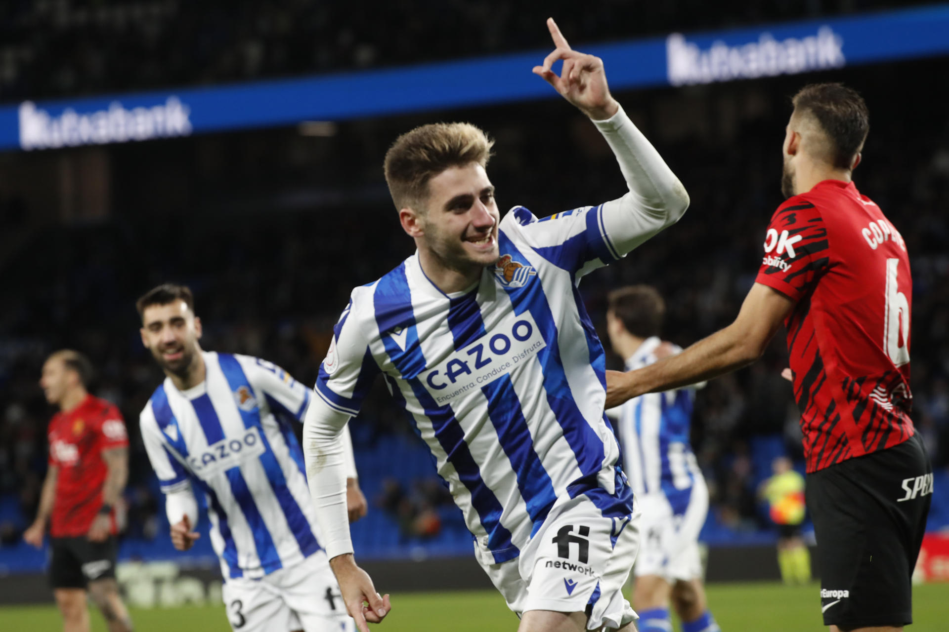 Robert Navarro celebra su gol al Mallorca en Copa (Foto: EFE).