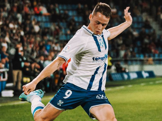Borja Garcés, durante un partido con el Tenerife (Foto: Instagram).