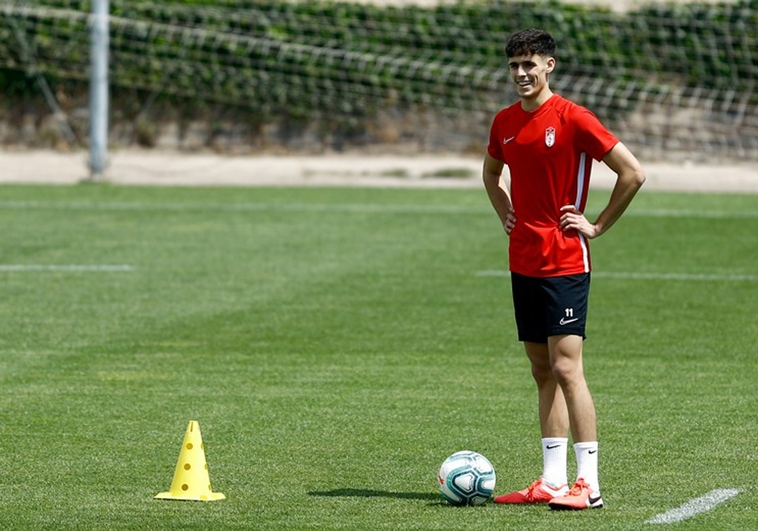 Pepe Sánchez, jugador que interesa al Deportivo (Foto: Granada)