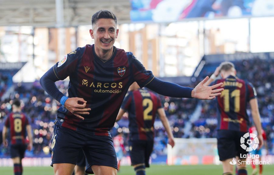 Pablo Martínez celebra su gol al Lugo (Foto: LaLiga).