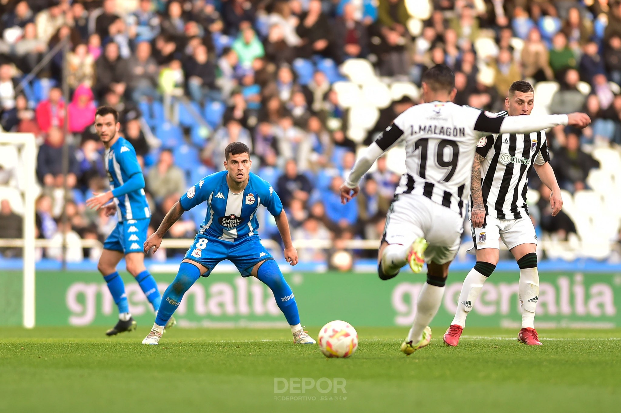 Roberto Olabe ante el Badajoz  (Foto: RCD)