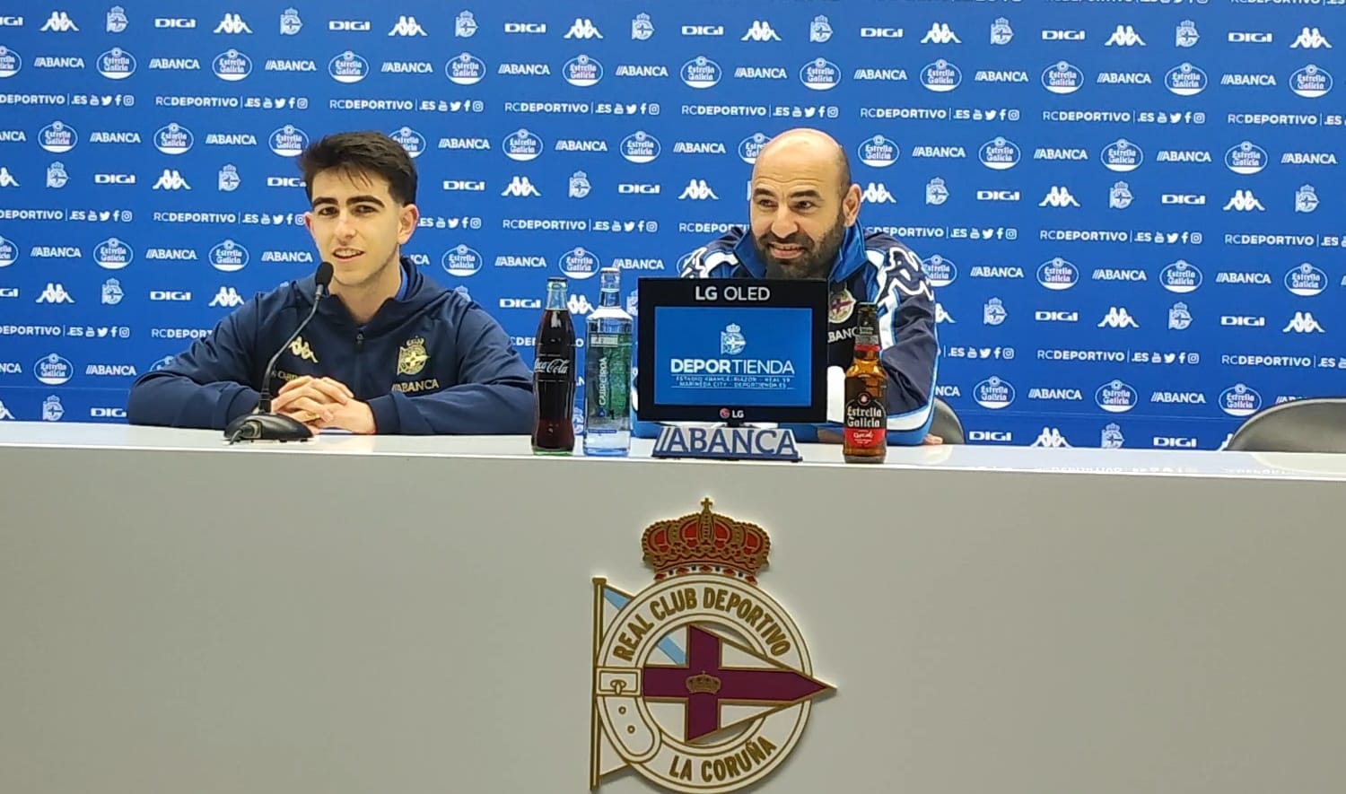 Manuel pablo y Hugo Baldomar en la sala de prensa de Riazor