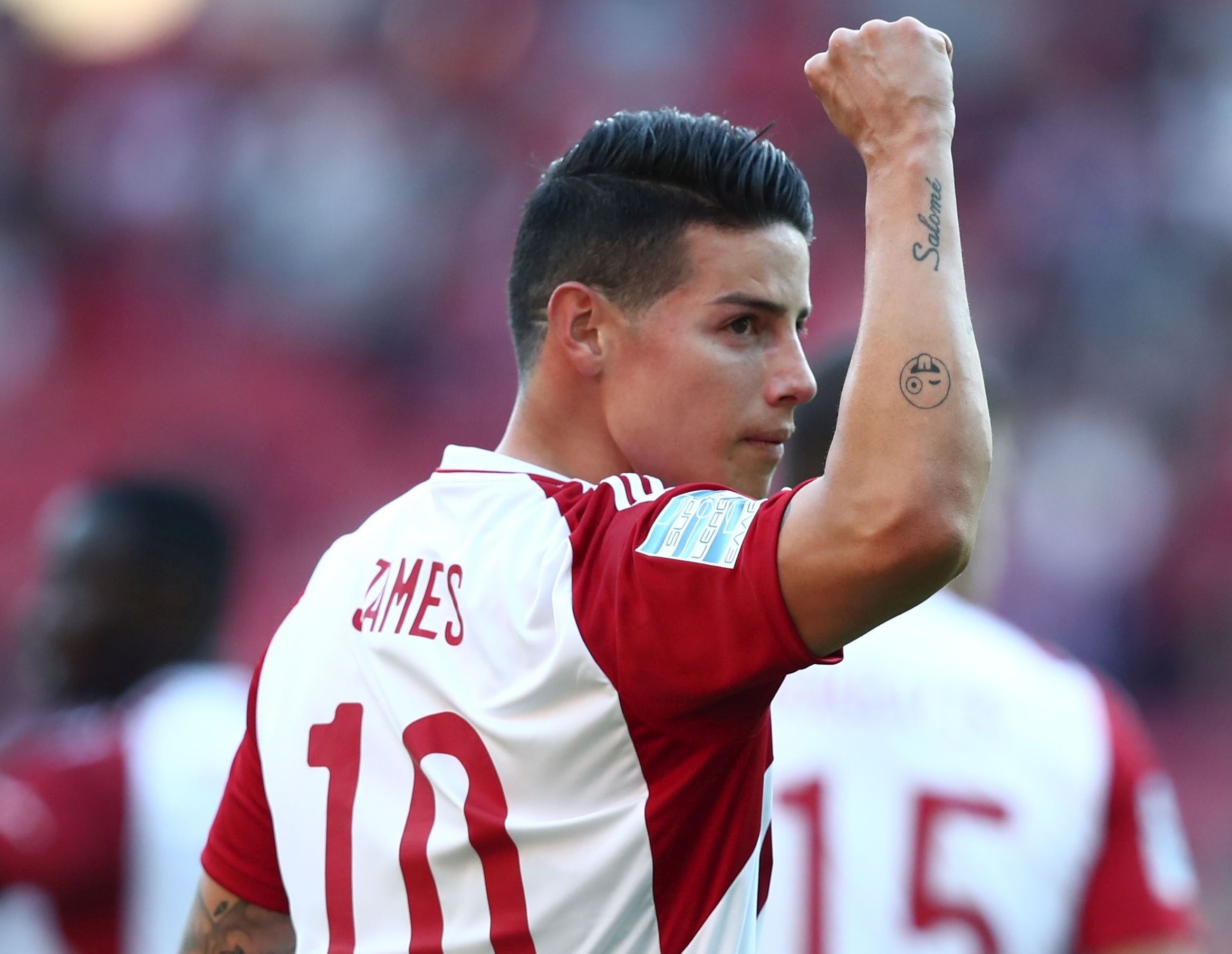 James Rodríguez celebra un gol con Olympiacos.