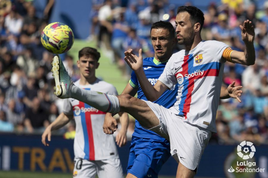 Busquets, en una jugada del Getafe-Barcelona.