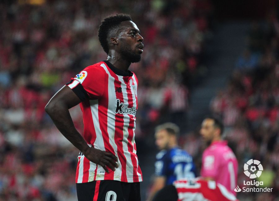 Iñaki Williams se lamenta tras fallar una ocasión (Foto: LaLiga).