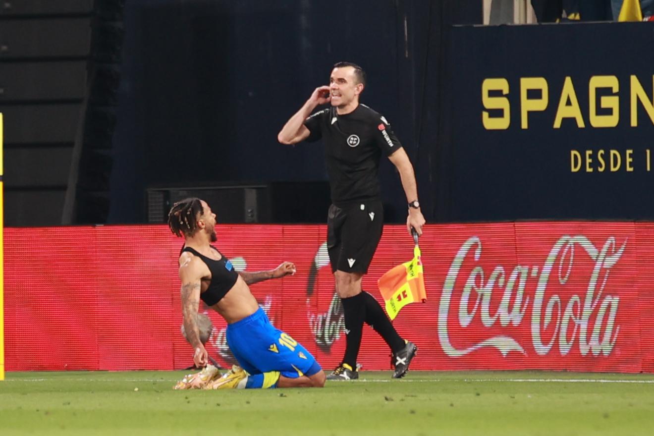 Bongonda celebra su gol al Valladolid (Foto: Cristo García).