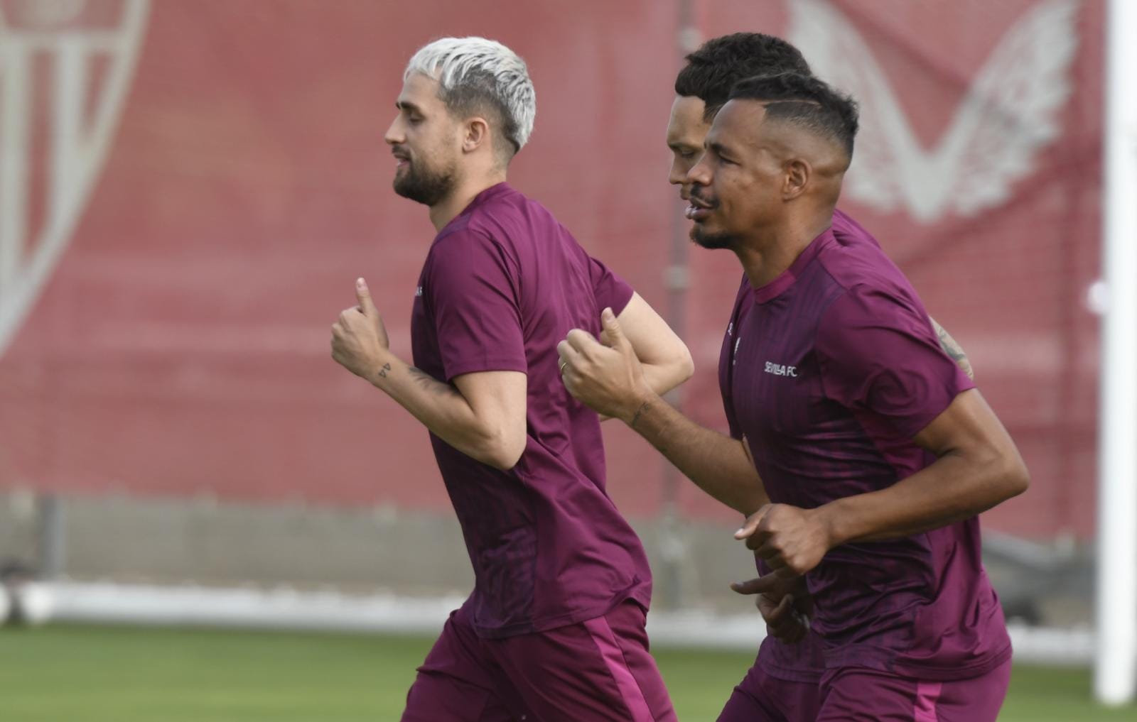 Januzaj y Fernando, en un entrenamiento (Foto: Kiko Hurtado).