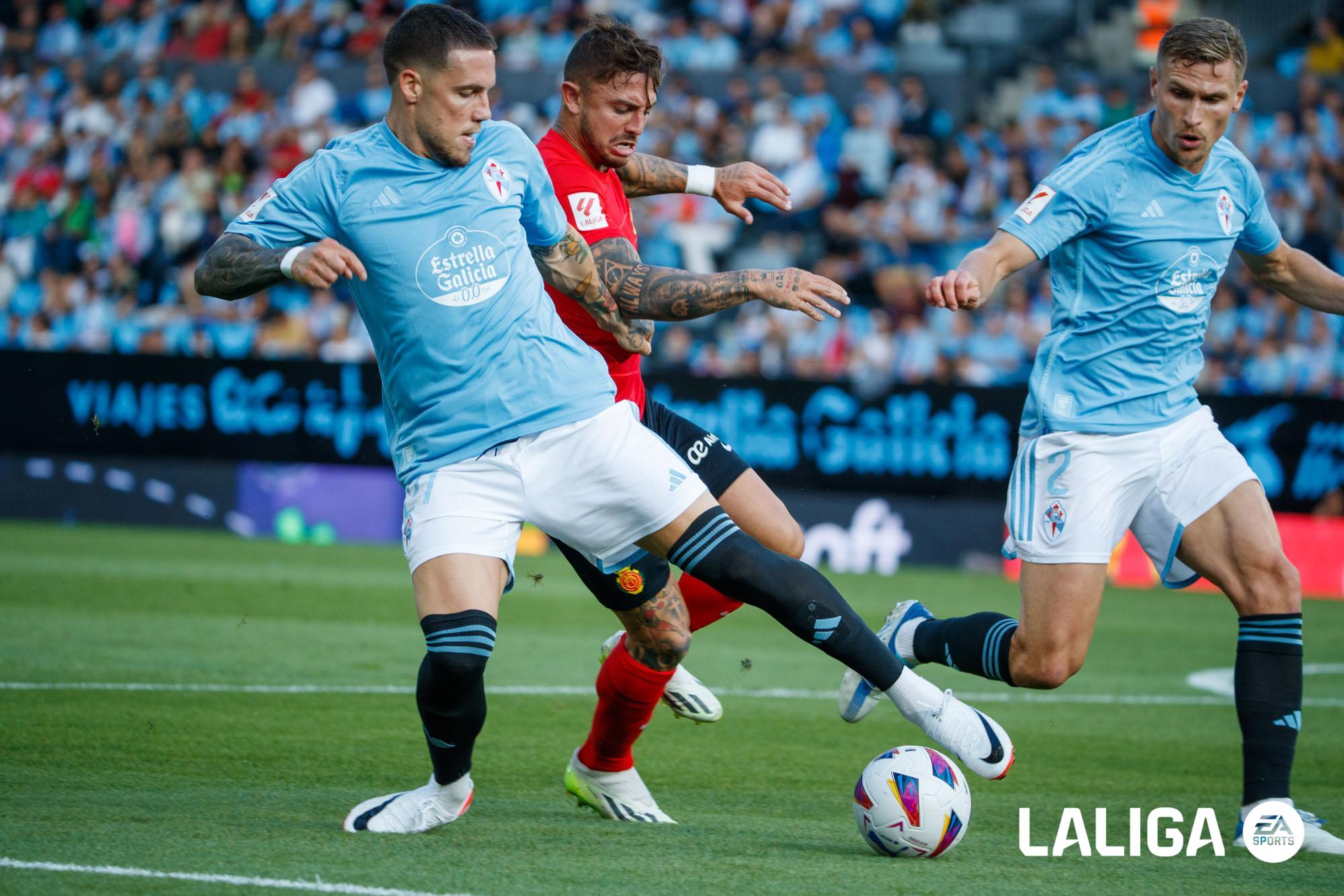 Mihailo Ristic y Starfelt en el Celta - Mallorca (Foto: LALIGA).