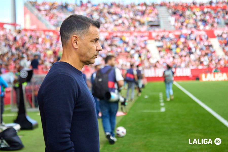 Míchel, durante el Girona-Almería (Foto: LaLiga).