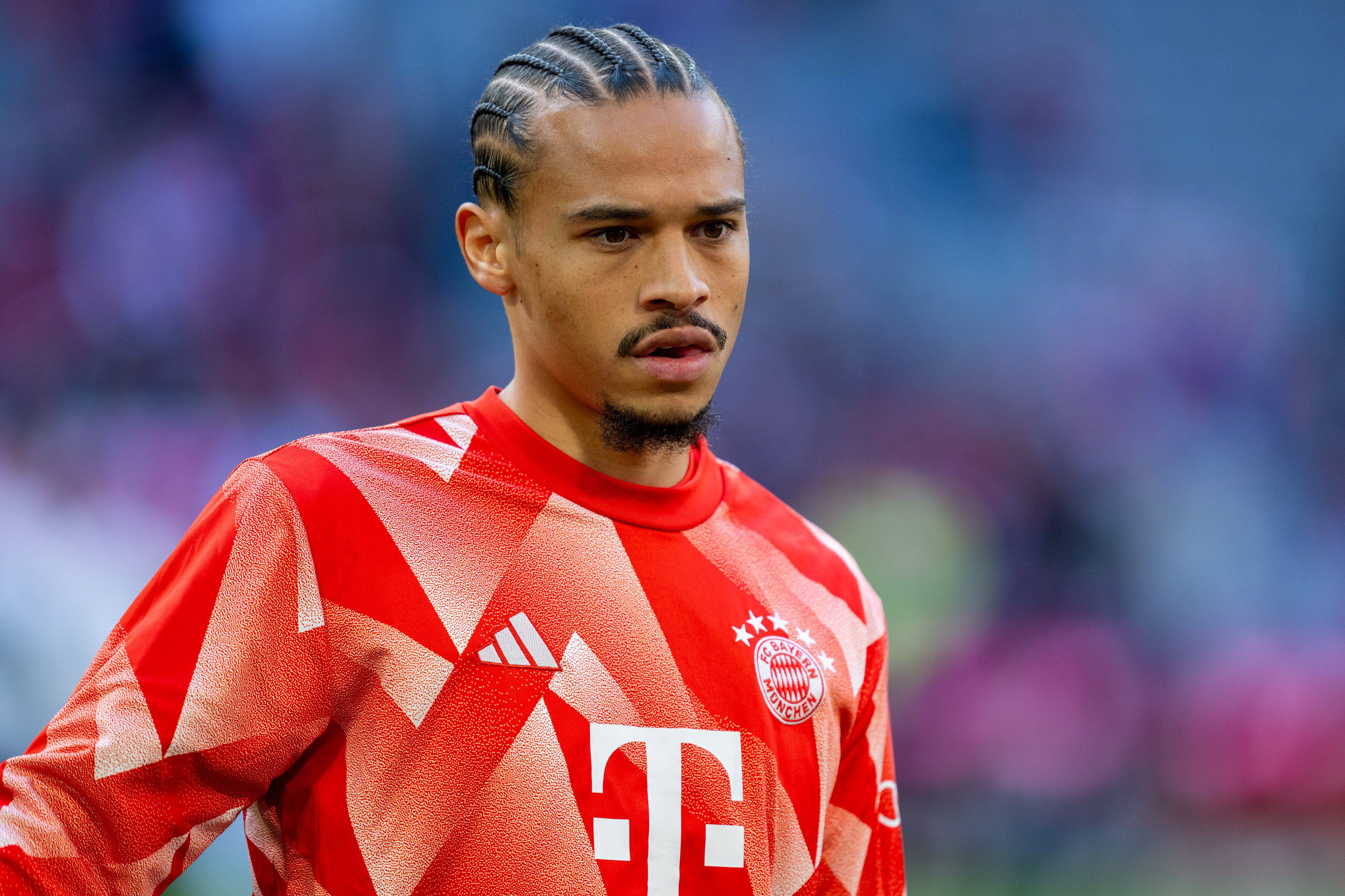 Leroy Sané calienta antes de un partido con el Bayern (Foto: Cordon Press).