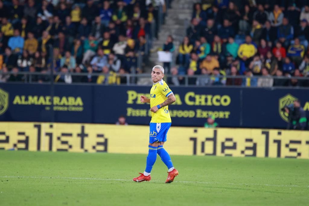 Brian Ocampo, durante el Cádiz - Real Madrid (Foto: Cristo García).