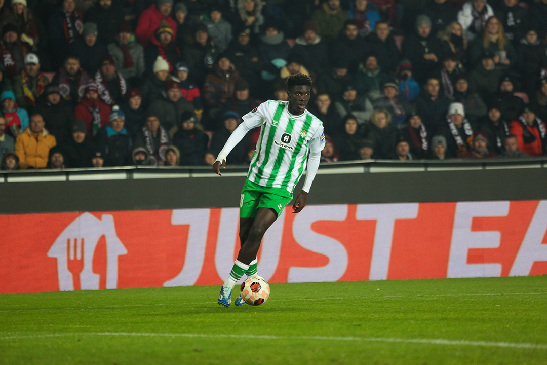 Assane Diao, ante el Sparta (Foto: Javi Martín).