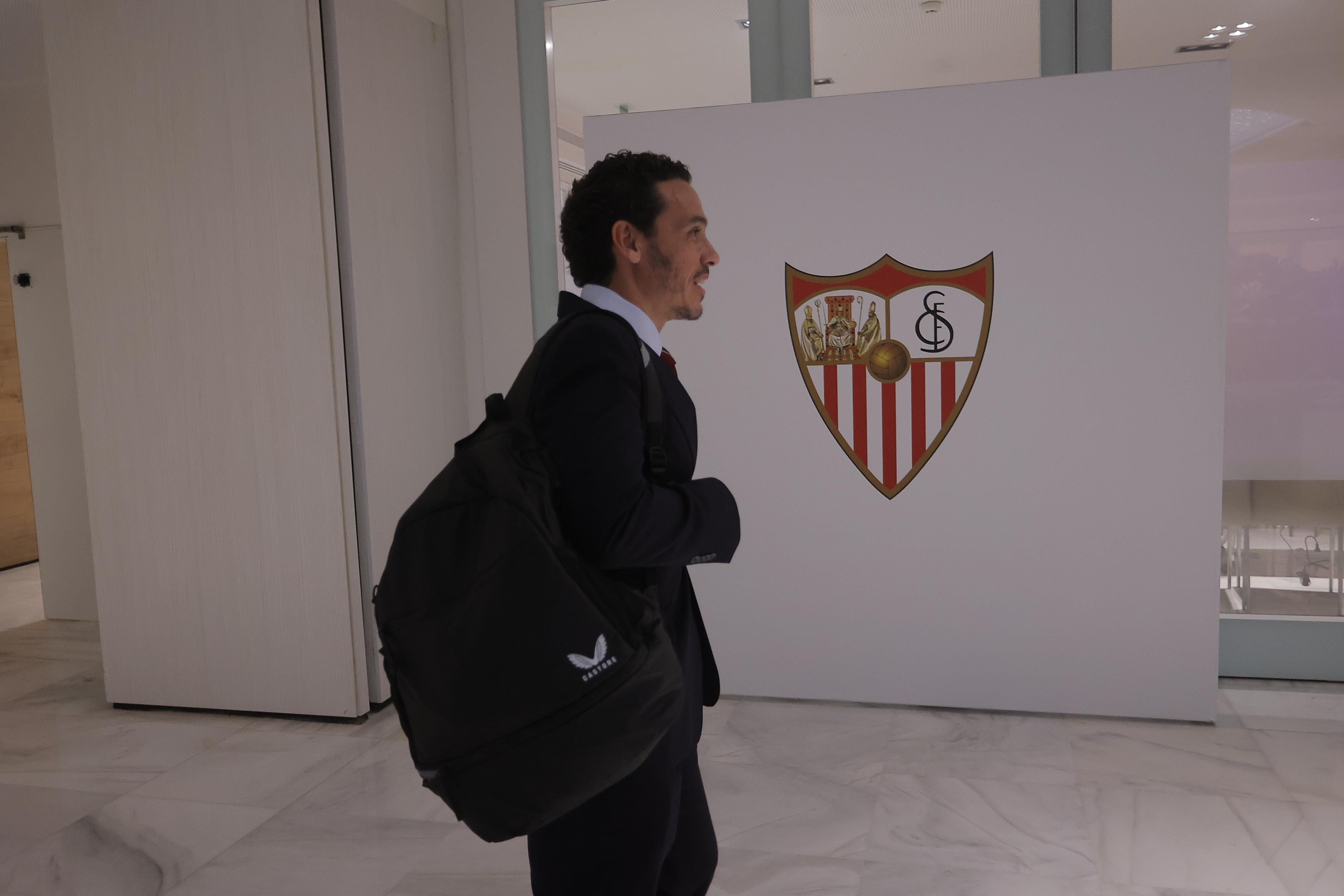 El Sevilla FC toma una decisión importante sobre los abonos de la próxima  temporada - Vamos Mi Sevilla