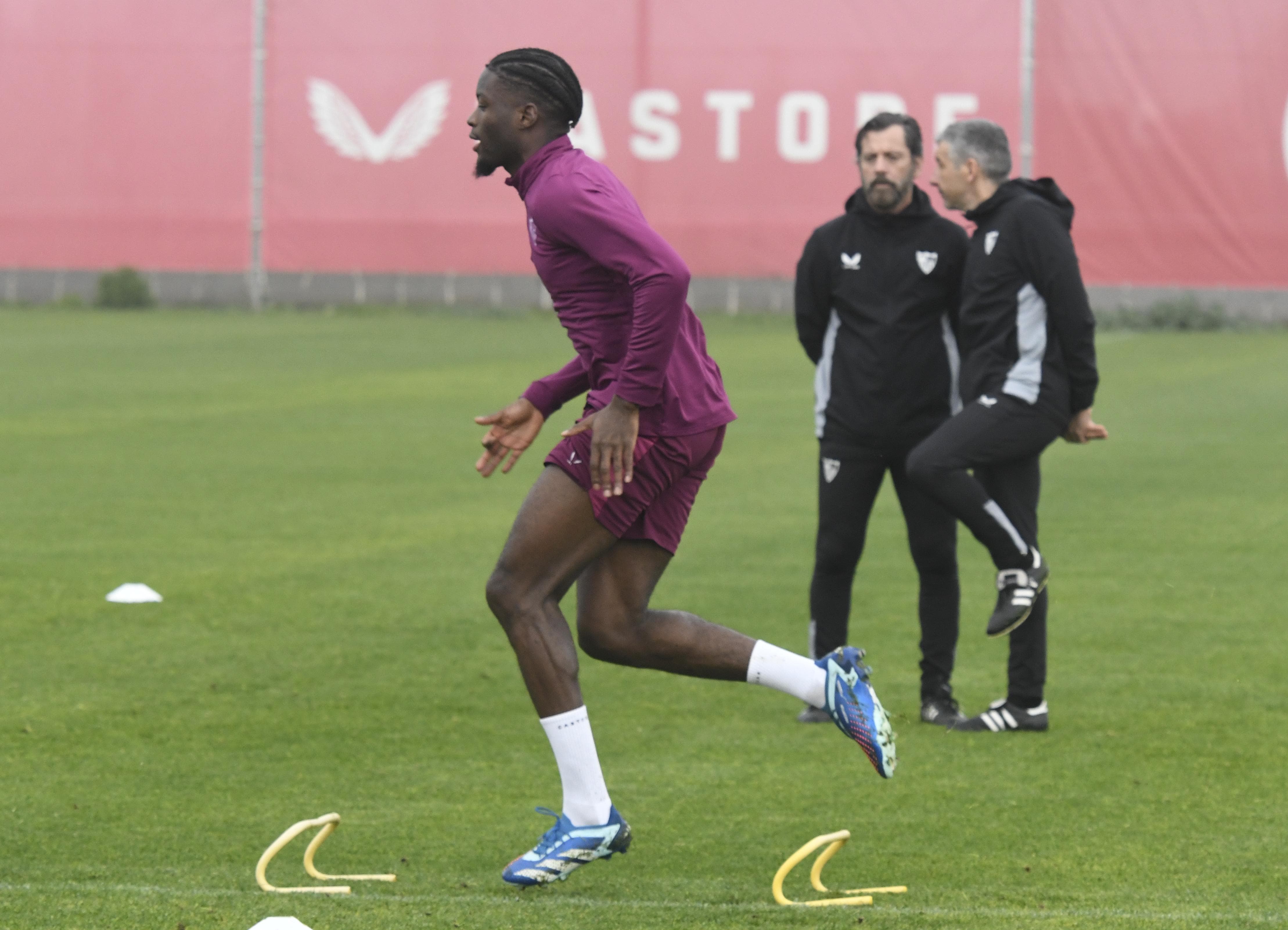 Agoumé, en el entrenamiento de este miércoles (Foto: Kiko Hurtado).