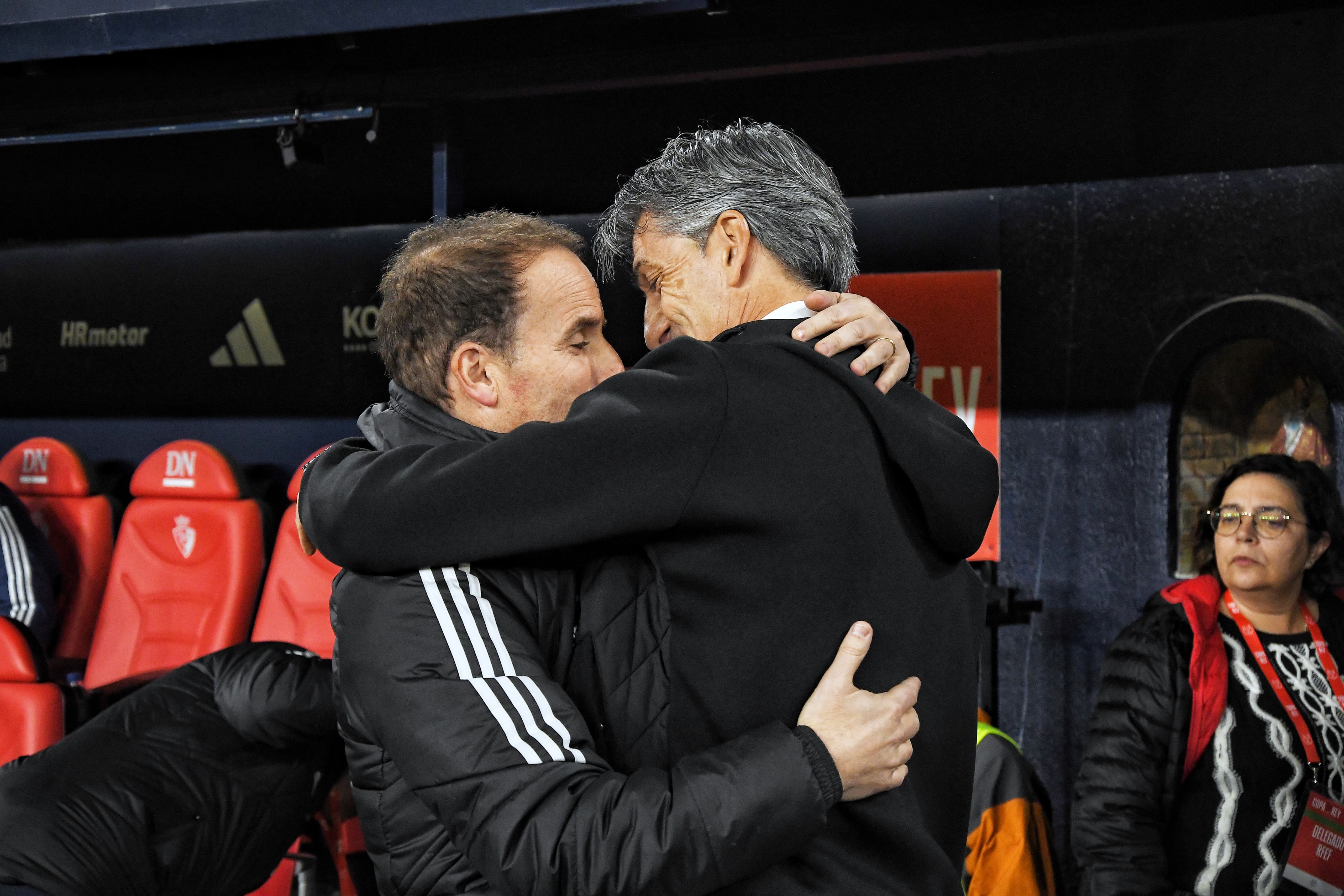 Arrasate e Imanol se saludan antes del Osasuna - Real Sociedad de Copa (Foto: Real Sociedad).
