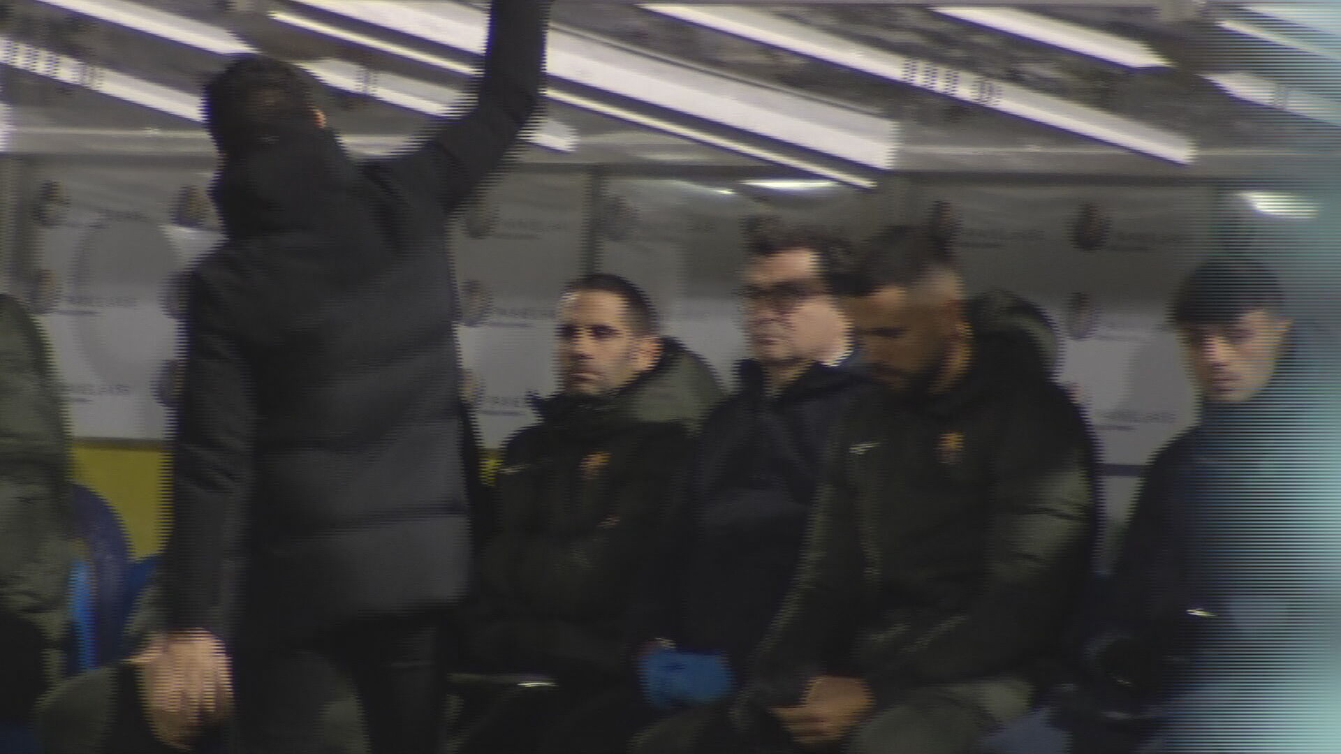 Xavi, enfadado con sus futbolistas por el inicio del partido