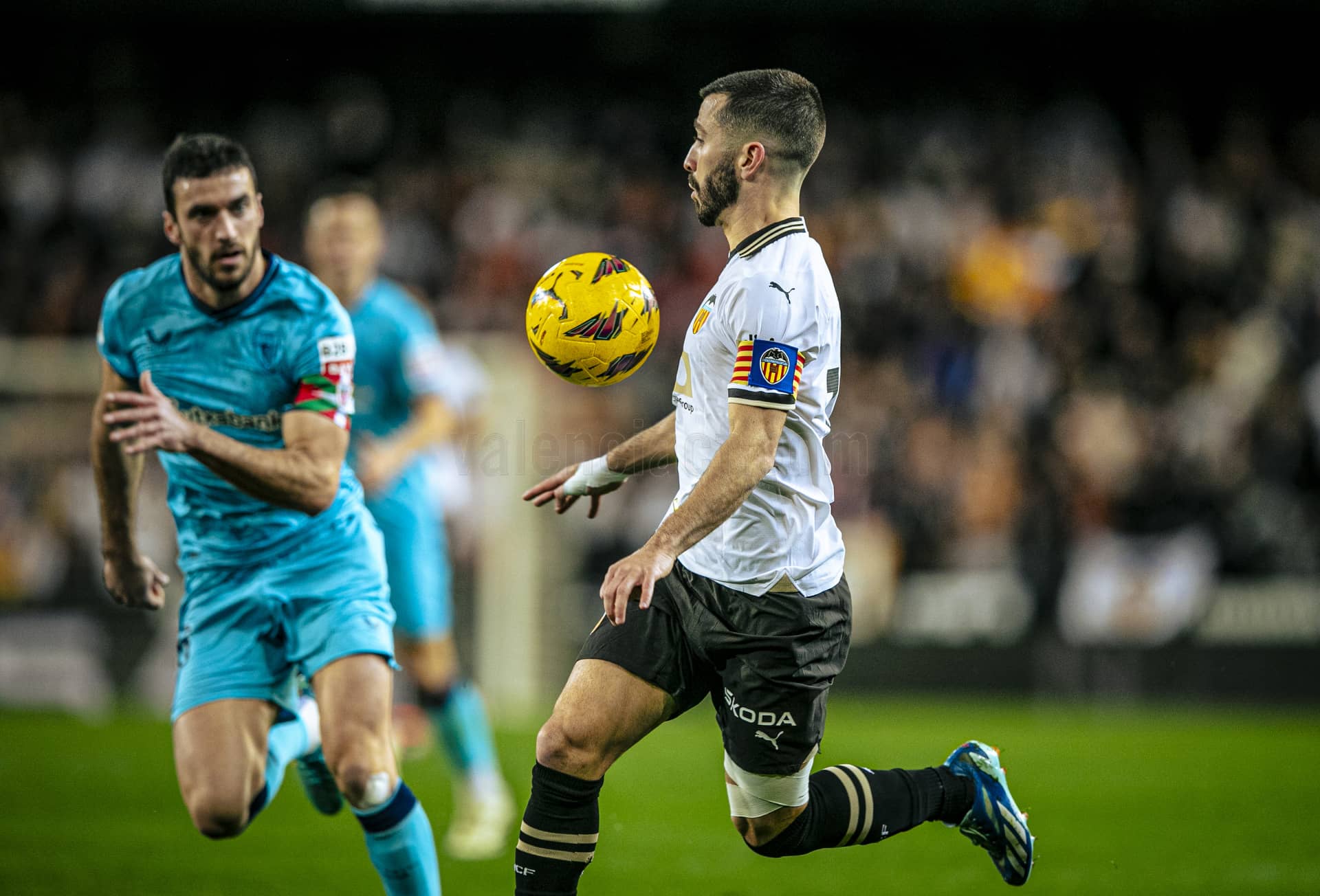 El Valencia CF es el club, de entre las 5 grandes ligas, que más jugadores  NACIONALES sub-23 utiliza en sus XI iniciales - Valencia CF