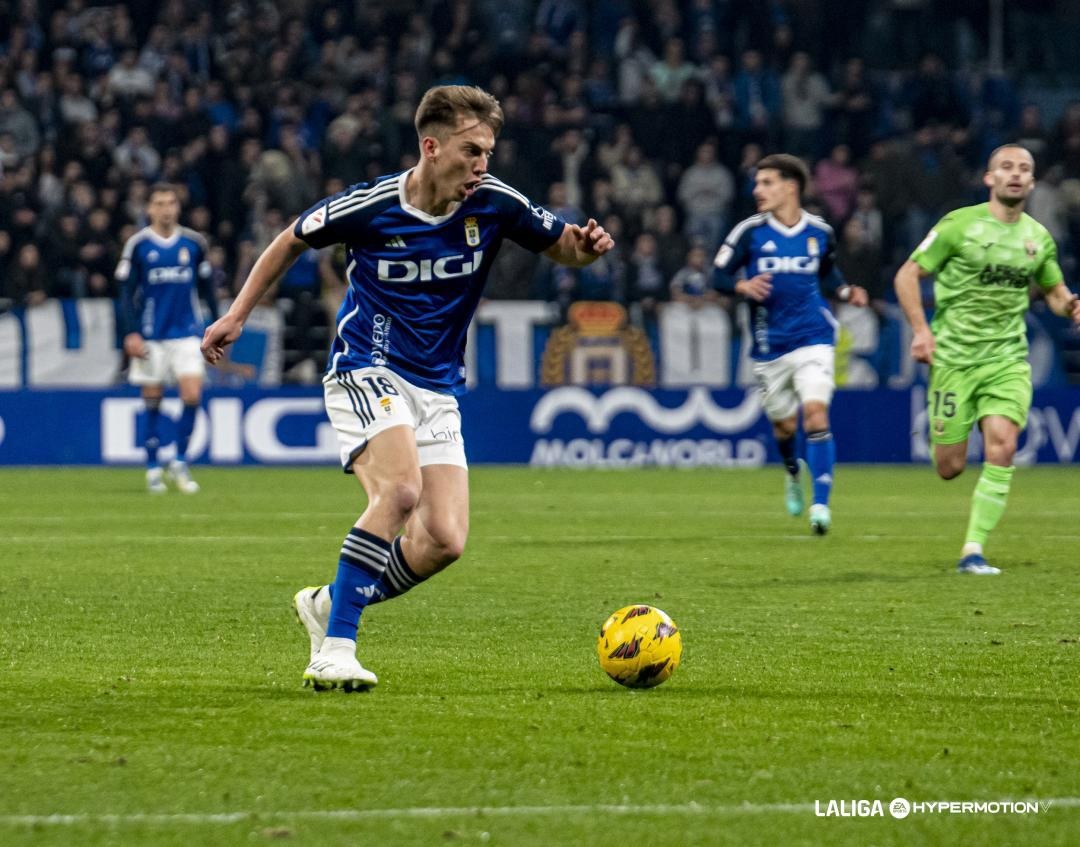 Paulino en un lance del Oviedo - Leganés (Foto: LALIGA).