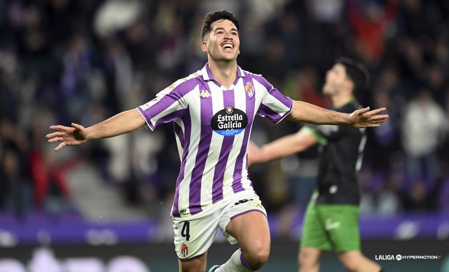 Meseguer celebra su gol ante el Racing (Foto: LALIGA Hypermotion).