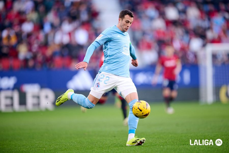 Manquillo, durante el Osasuna - Celta (Foto: LaLiga).