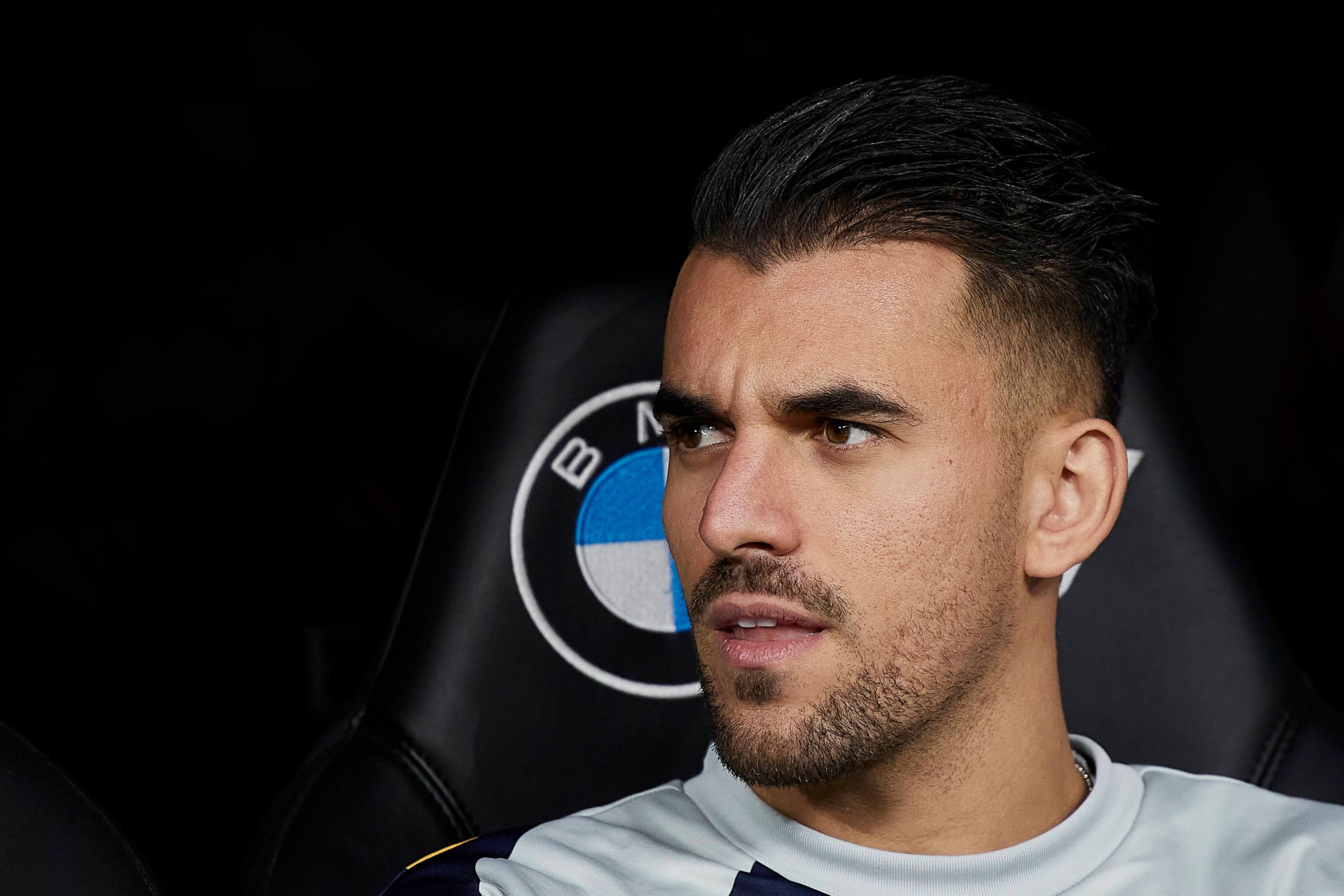 Dani Ceballos, en el banquillo del Real Madrid (Foto: Cordon Press).