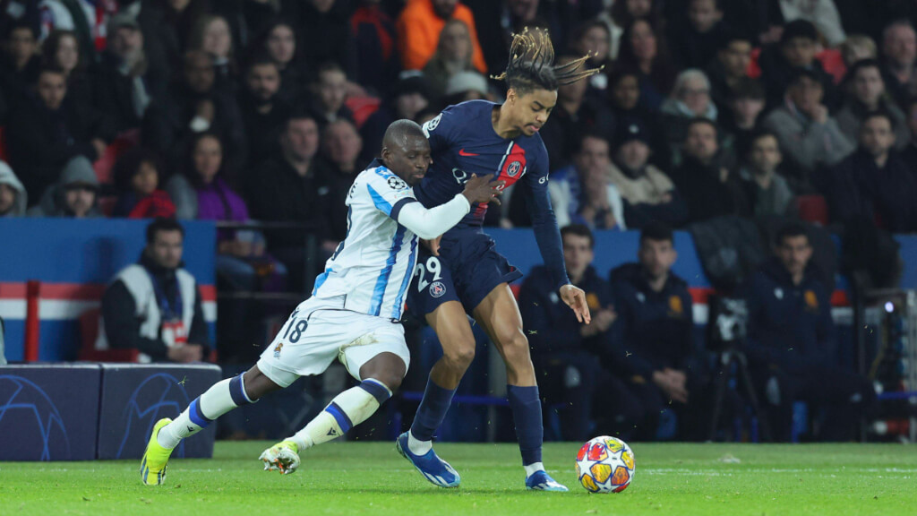 Hamari Traoré y Barcola. (Fuente: Cordon Press)