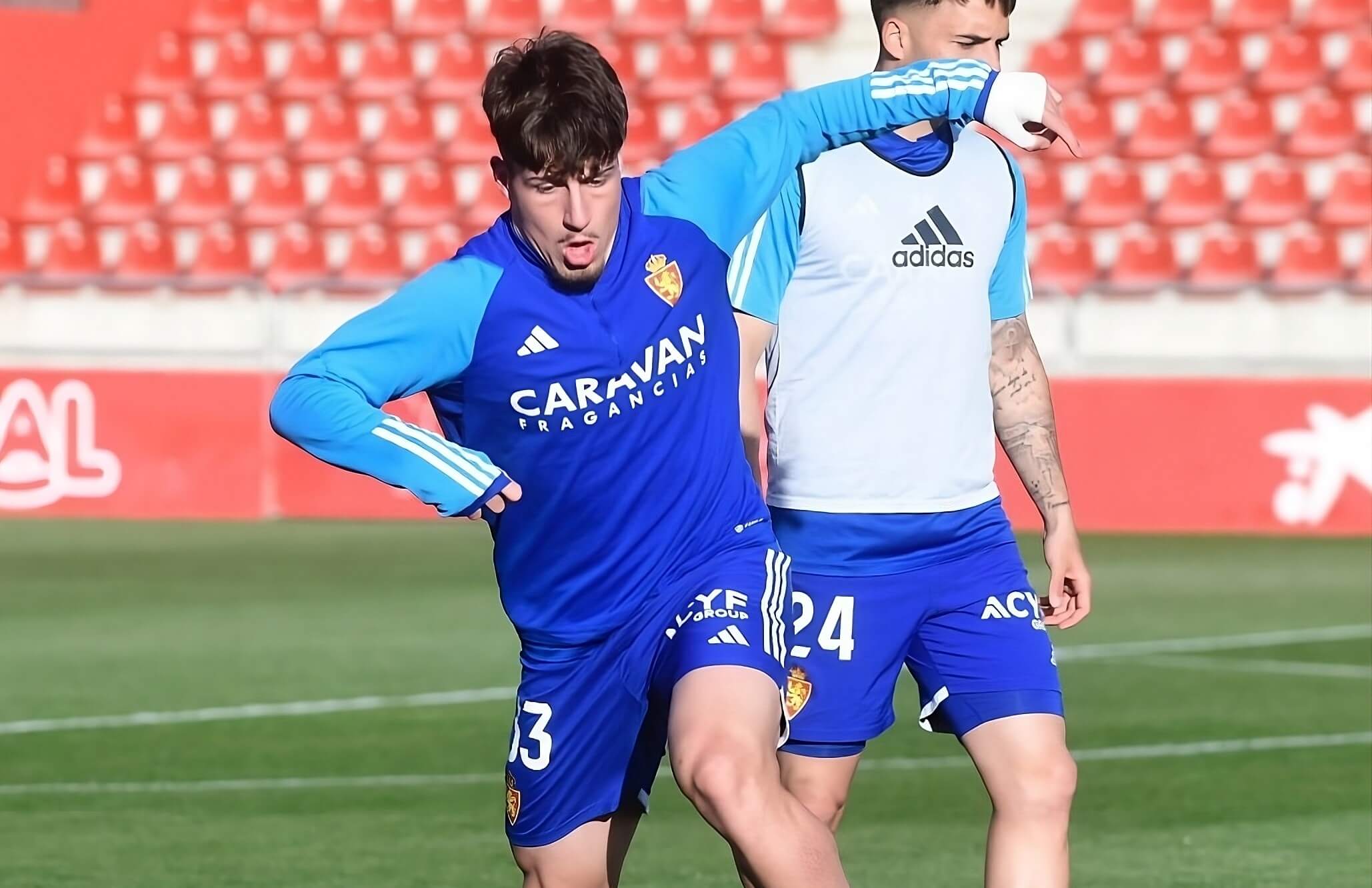 Adrián Liso, con el primer equipo (Foto: Real Zaragoza).