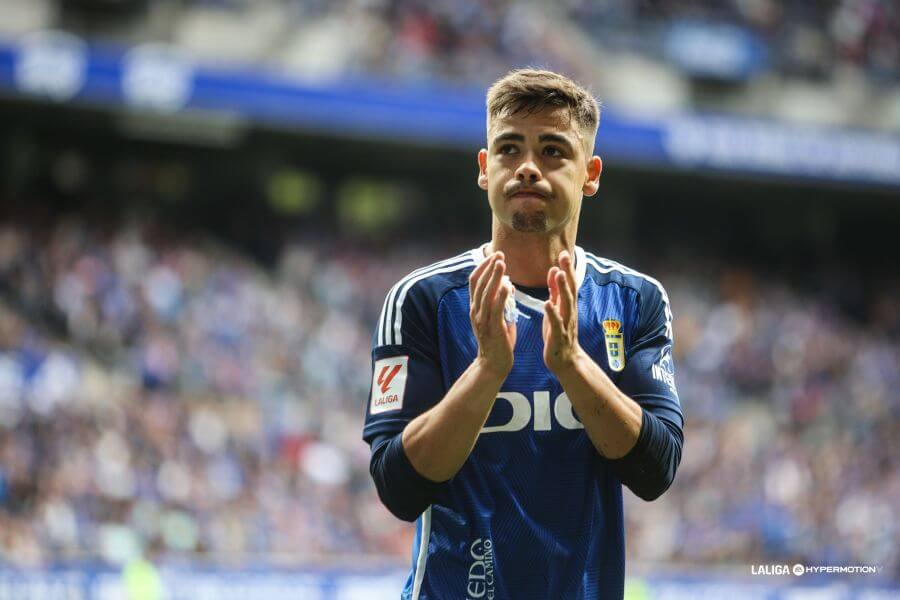 Masca aplaude en el Carlos Tartiere (Foto: LALIGA)