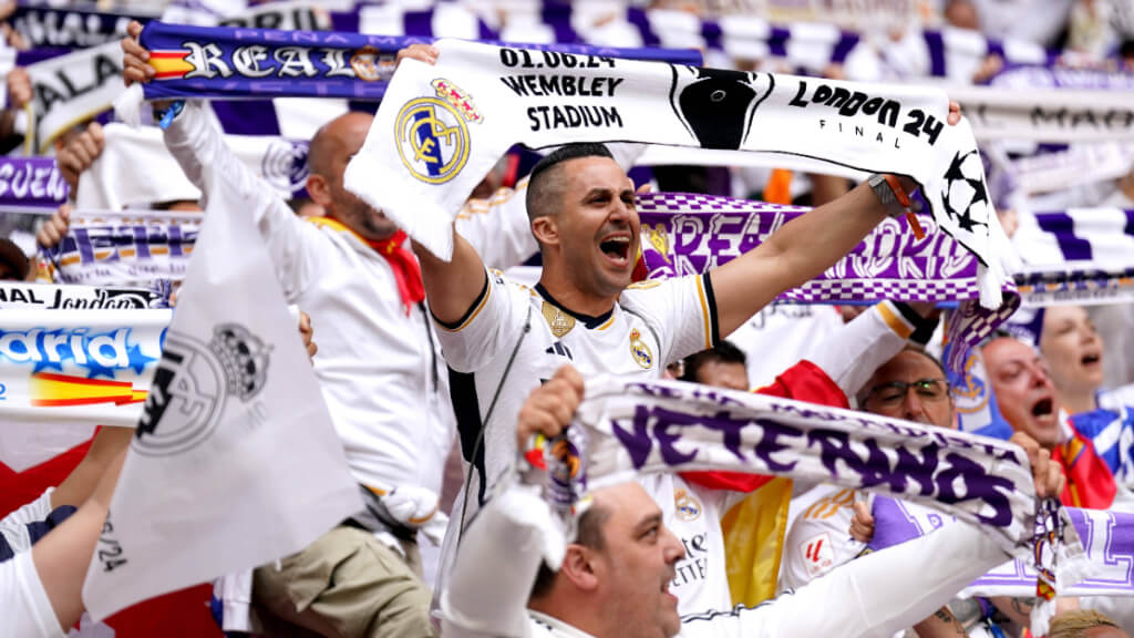 La afición del Real Madrid, apoyando a su equipo en la final de Champions League (foto: Cordon Pre