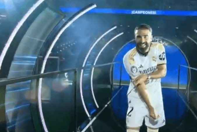 Dani Carvajal en el Bernabéu (RMTV)