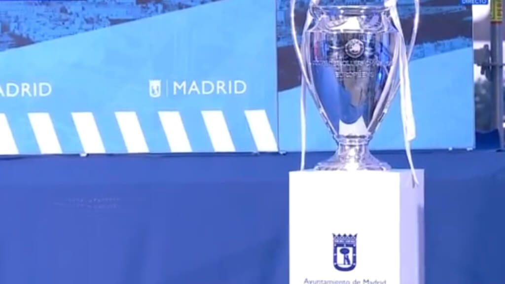 El trofeo de la Champions en el Palacio de Cibeles (RMTV)