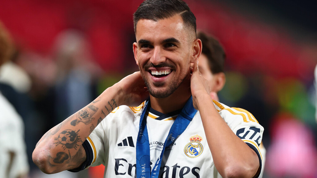 Dani Ceballos celebrando la Champions del Madrid en Wembley (Cordon Press)