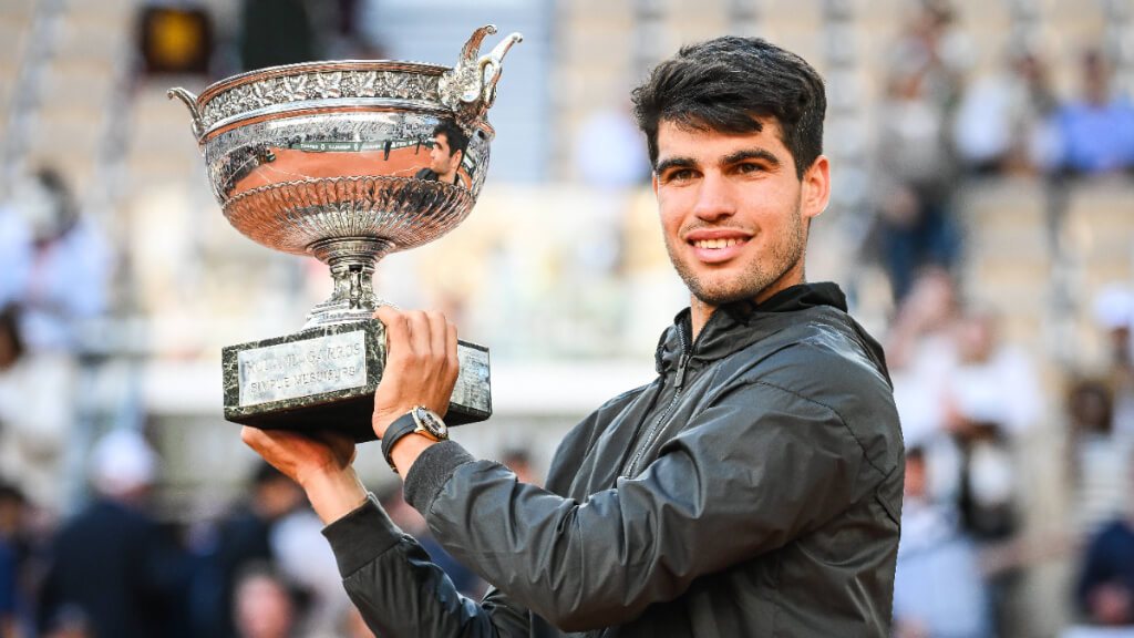 Carlos Alcaraz con Roland Garros (Cordon Press)