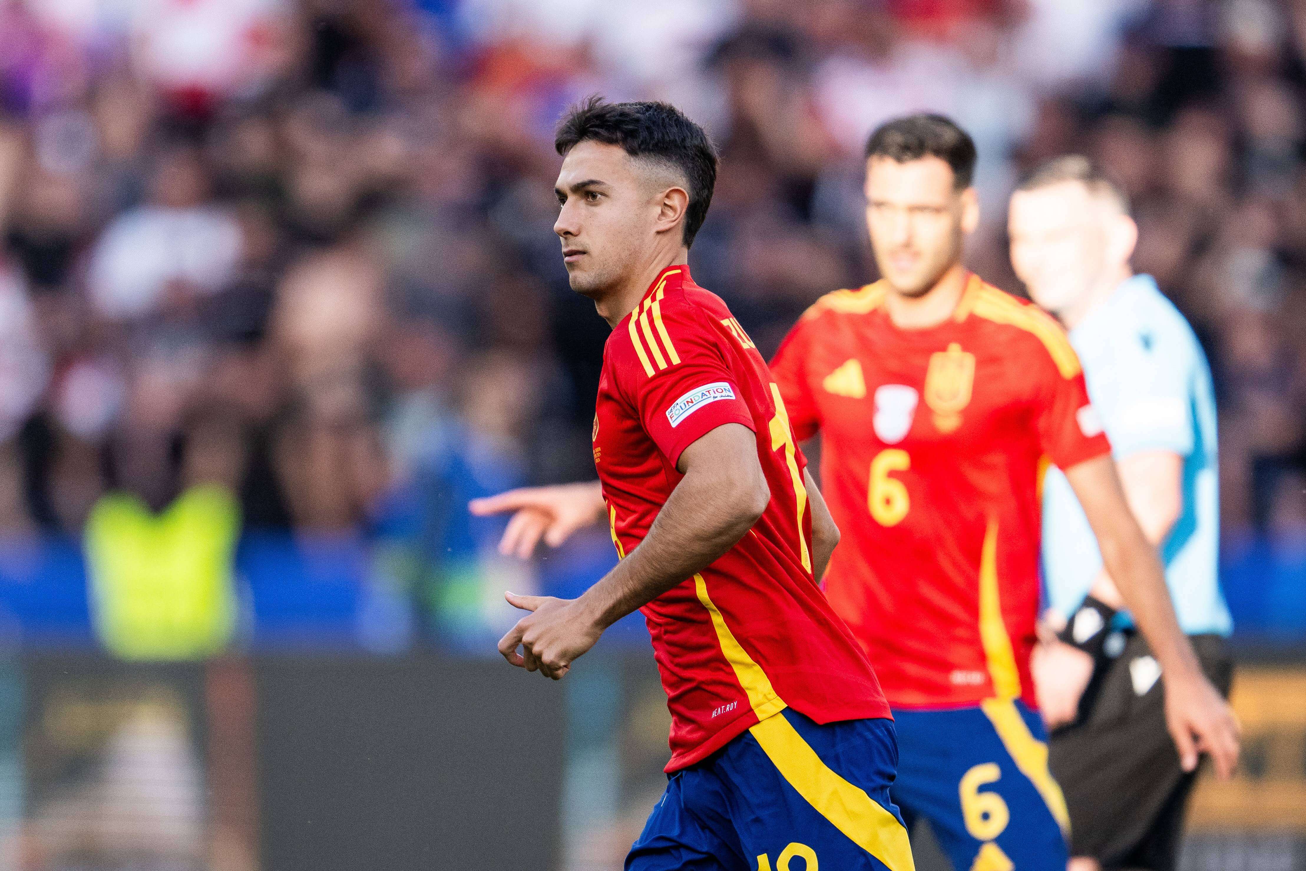 Martin Zubimendi jugando con la Selección Española (Cordon Press)