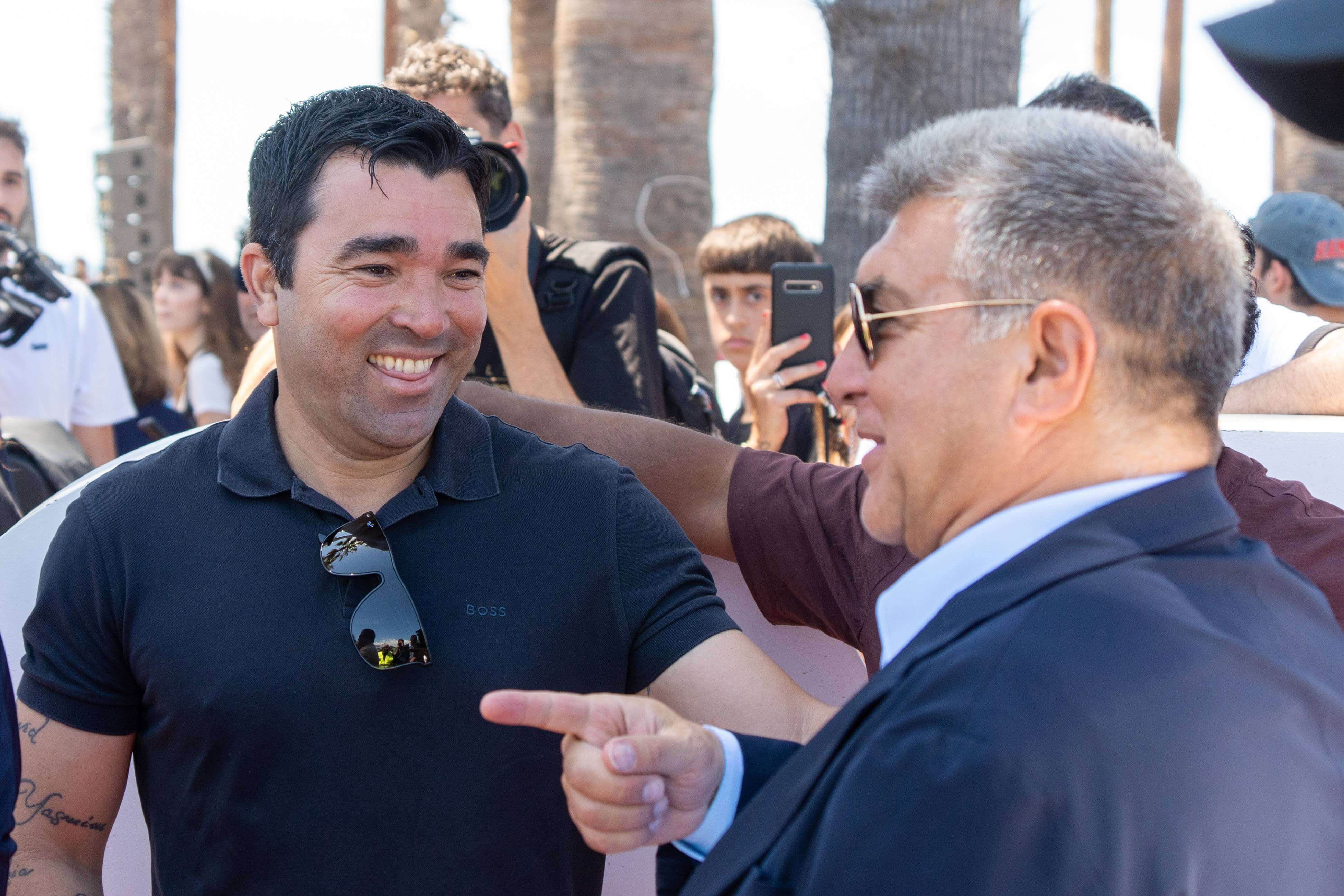 Laporta y Deco, en el homenaje al presidente en Castelldefels (FOTO: Cordón Press).