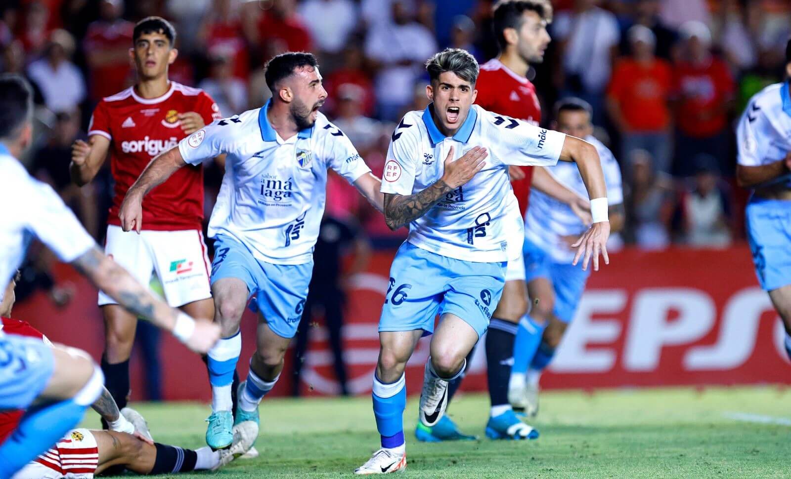 Antonio Cordero celebra el gol de su vida y la de muchos malaguistas.